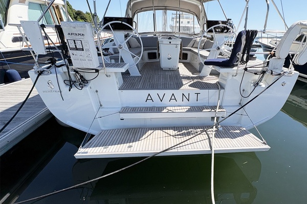 AVANT 51ft Beneteau Yacht For Sale