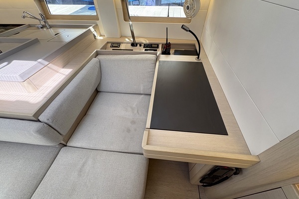 Beneteau Oceanis 51.1 Yacht For Sale