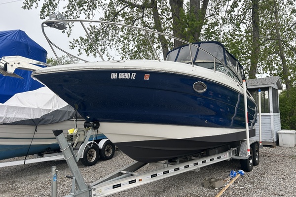 26ft Crownline Yacht For Sale