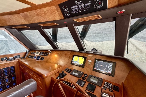 Alaskan 70 Motor Yacht Yacht For Sale