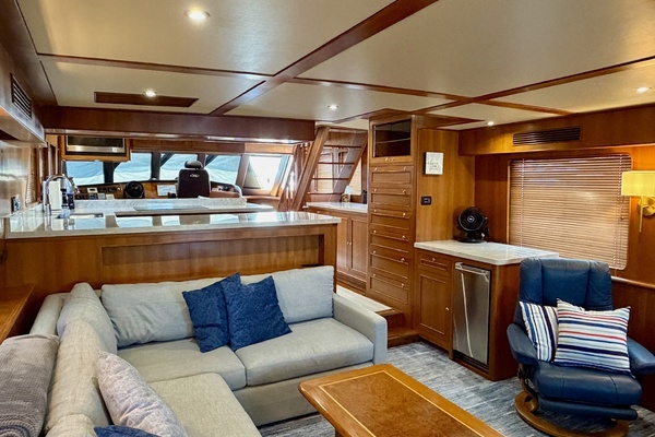 Alaskan 70 Motor Yacht Yacht For Sale