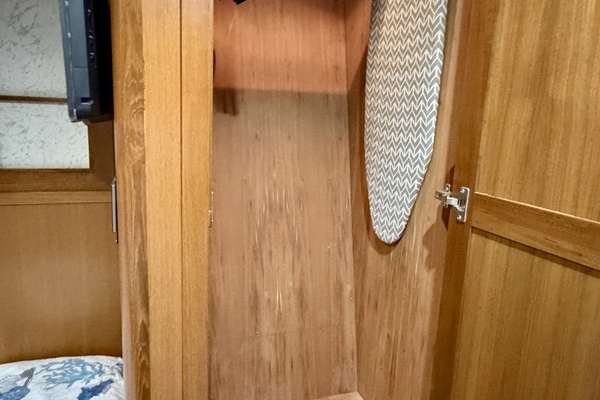 Alaskan 70 Motor Yacht Yacht For Sale