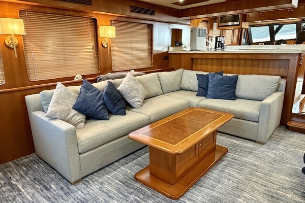 Alaskan 70 Motor Yacht Yacht For Sale