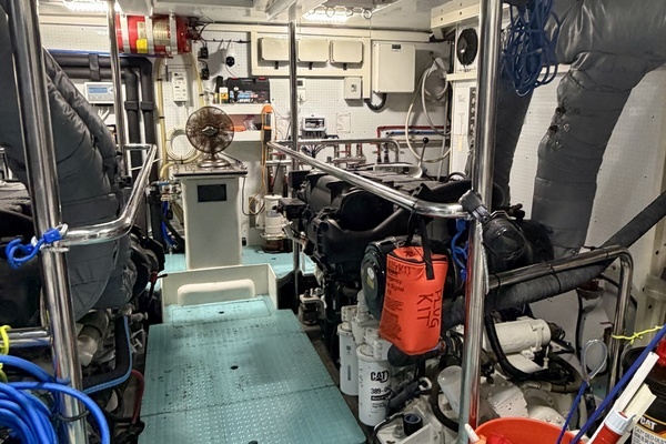 Alaskan 70 Motor Yacht Yacht For Sale