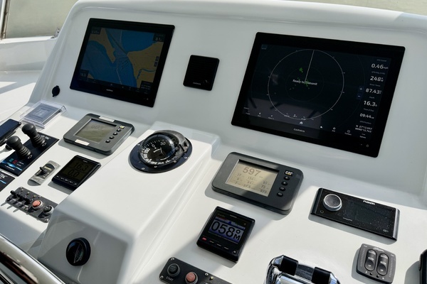 Alaskan 70 Motor Yacht Yacht For Sale