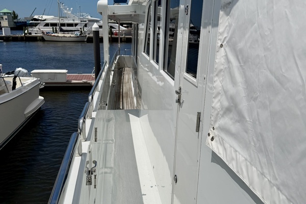 Alaskan 70 Motor Yacht Yacht For Sale