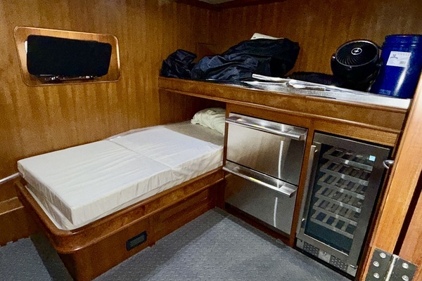 Alaskan 70 Motor Yacht Yacht For Sale