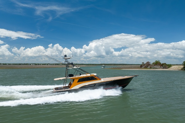 B 58ft Donzi Yacht For Sale