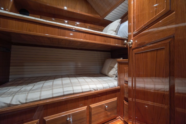 B 58ft Donzi Yacht For Sale