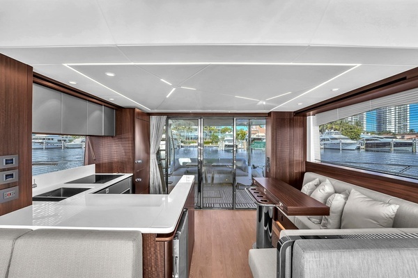 2023 Sunseeker 68