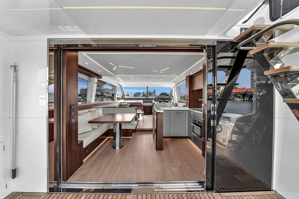 68ft Sunseeker Yacht For Sale