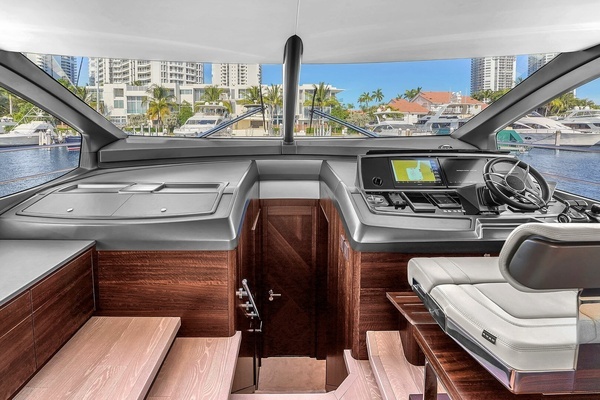 2023 Sunseeker 68