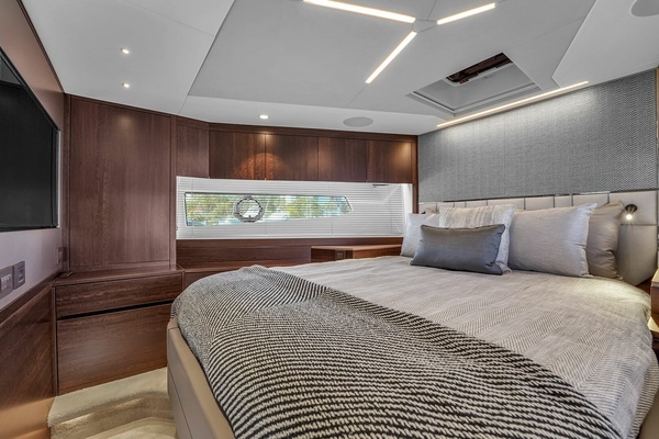 2023 Sunseeker 68