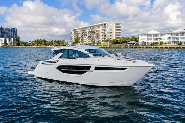 Cruisers 42 SARGAM - Exterior