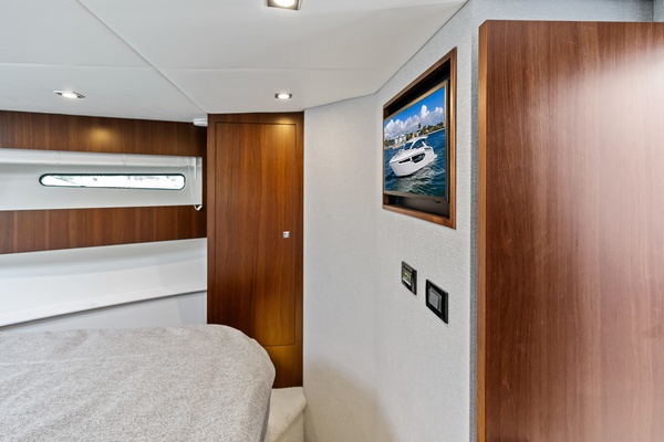 Cruisers 42 SARGAM - Stateroom Bow