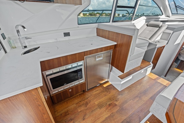 SARGAM 38ft Cruisers Yachts Yacht For Sale