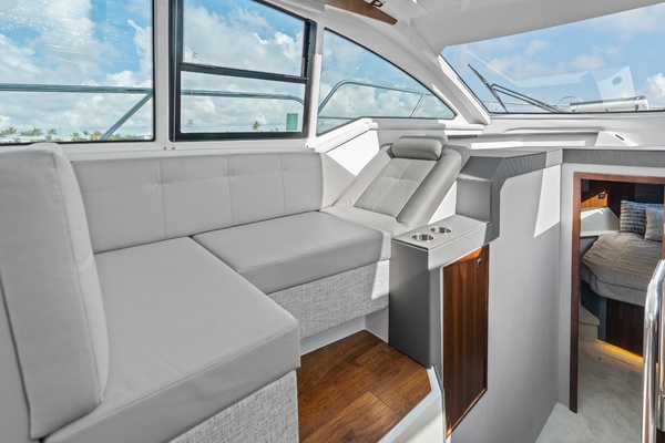 SARGAM 38ft Cruisers Yachts Yacht For Sale