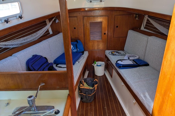 PETIT CHAT 26ft Nonsuch Yacht For Sale