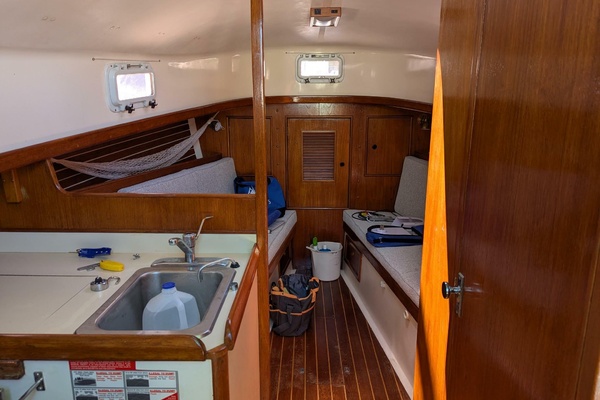 PETIT CHAT 26ft Nonsuch Yacht For Sale