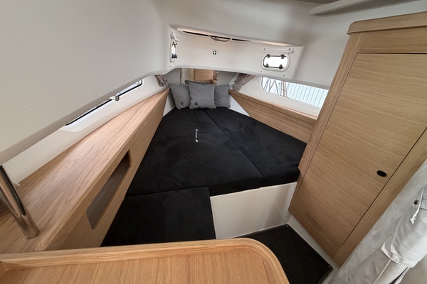 HULL 298 40ft Nimbus Yacht For Sale