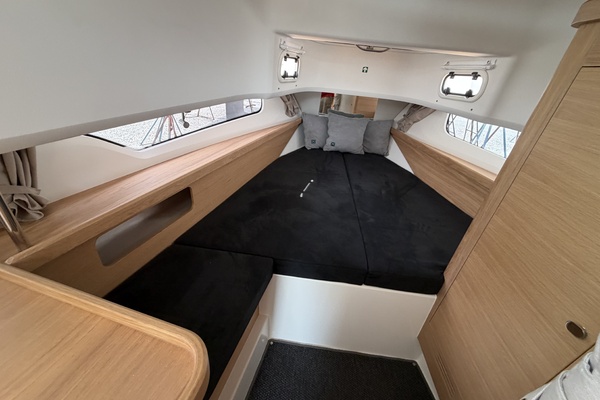 HULL 298 40ft Nimbus Yacht For Sale