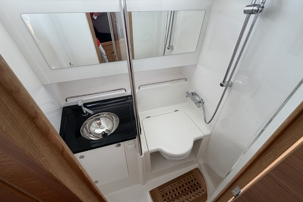HULL 298 40ft Nimbus Yacht For Sale