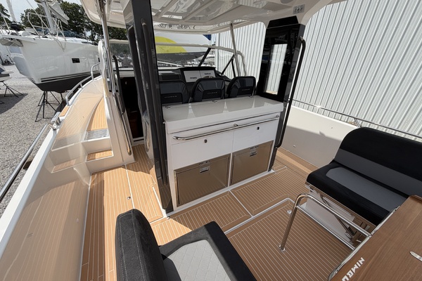 HULL 298 40ft Nimbus Yacht For Sale