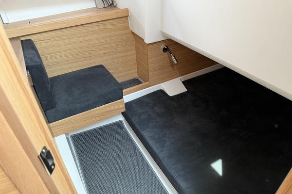 HULL 298 40ft Nimbus Yacht For Sale