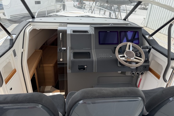 HULL 298 40ft Nimbus Yacht For Sale