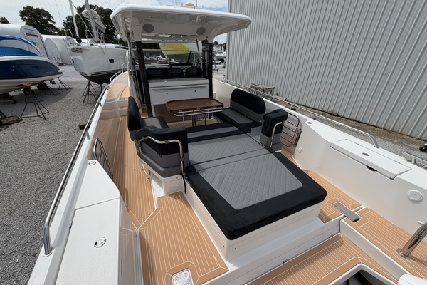 HULL 298 40ft Nimbus Yacht For Sale