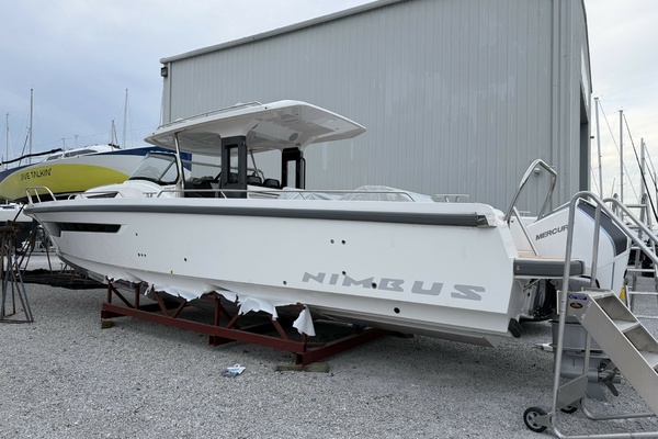 HULL 298 40ft Nimbus Yacht For Sale