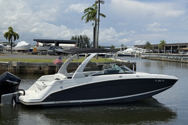 24ft Four Winns Yacht For Sale