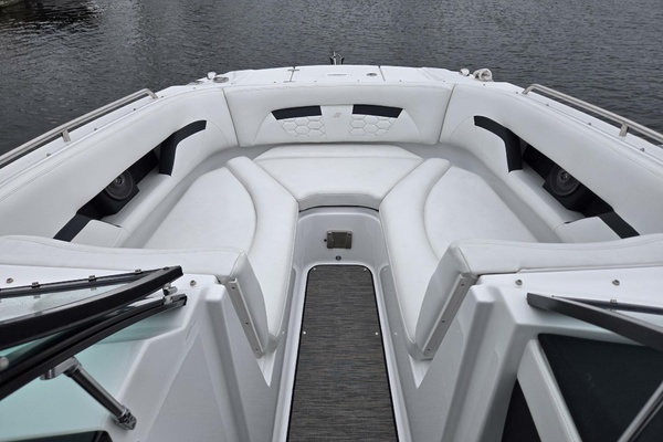 24ft Four Winns Yacht For Sale