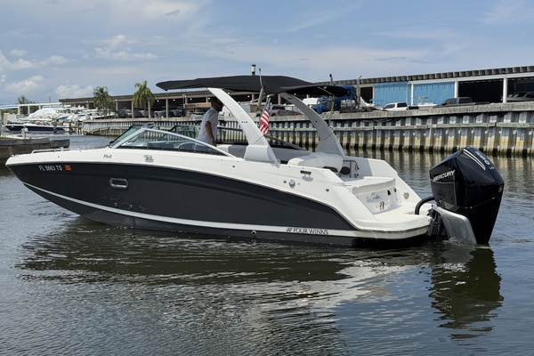 24ft Four Winns Yacht For Sale