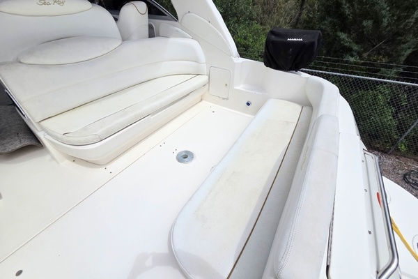 One Love 33ft Sea Ray Yacht For Sale