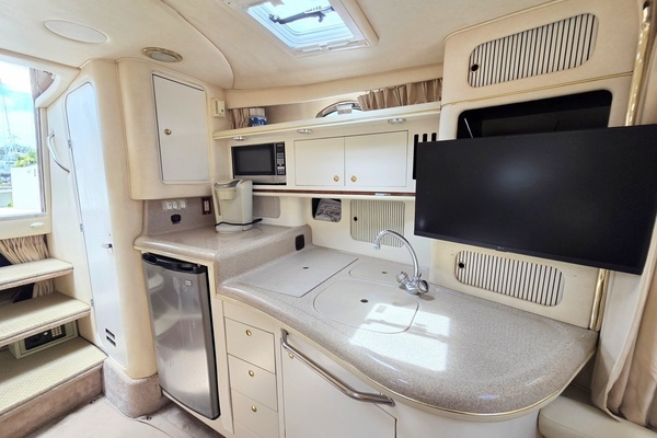 One Love 33ft Sea Ray Yacht For Sale