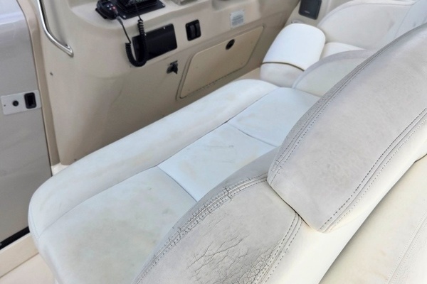 One Love 33ft Sea Ray Yacht For Sale