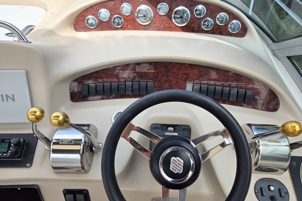 One Love 33ft Sea Ray Yacht For Sale