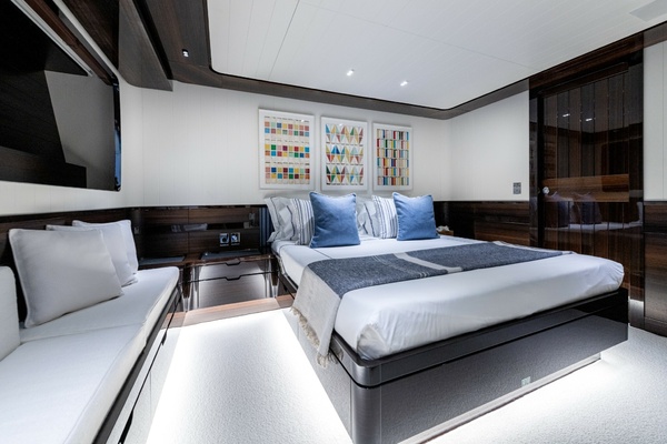 CALM 95ft Sanlorenzo Yacht For Sale