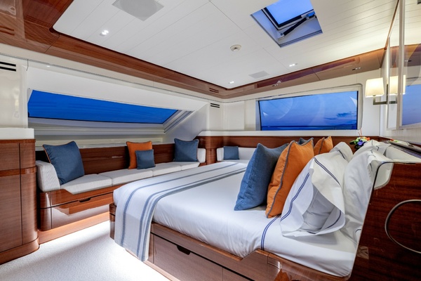 CALM 95ft Sanlorenzo Yacht For Sale