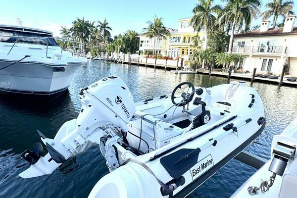 ROOSTERFISH 44ft Aquila Yacht For Sale