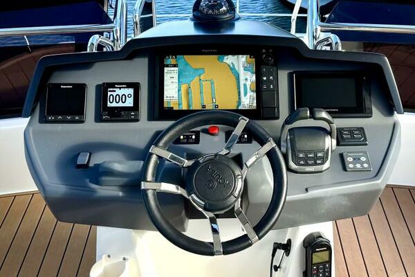 ROOSTERFISH 44ft Aquila Yacht For Sale