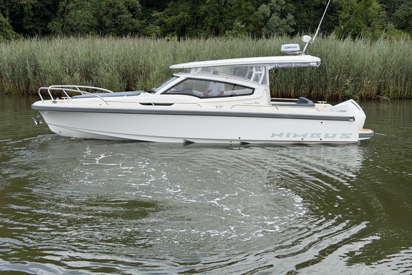W9 327 30ft Nimbus Yacht For Sale