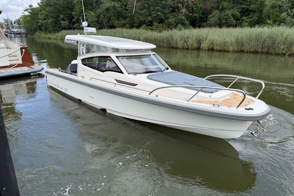 W9 327 30ft Nimbus Yacht For Sale