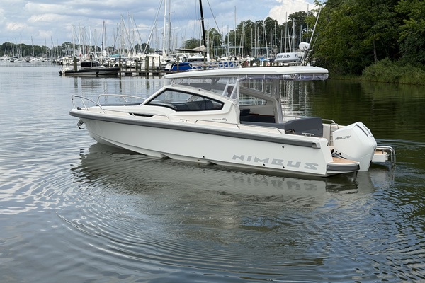 W9 327 30ft Nimbus Yacht For Sale