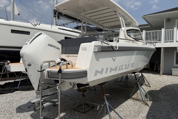 W9 327 30ft Nimbus Yacht For Sale