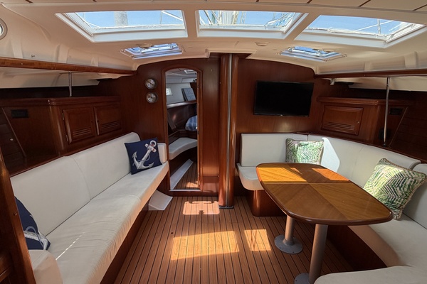 Brer Fox 47ft Beneteau Yacht For Sale