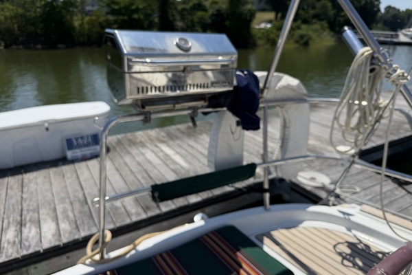 Brer Fox 47ft Beneteau Yacht For Sale