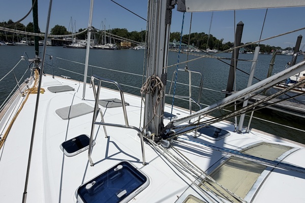 Brer Fox 47ft Beneteau Yacht For Sale