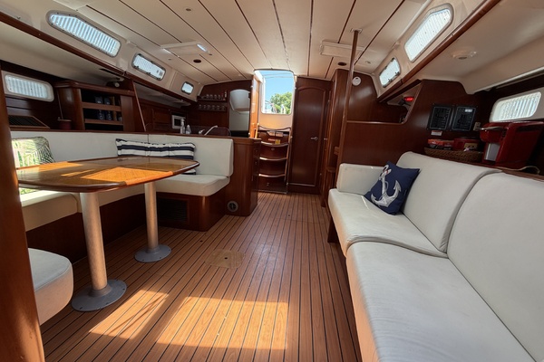 Brer Fox 47ft Beneteau Yacht For Sale